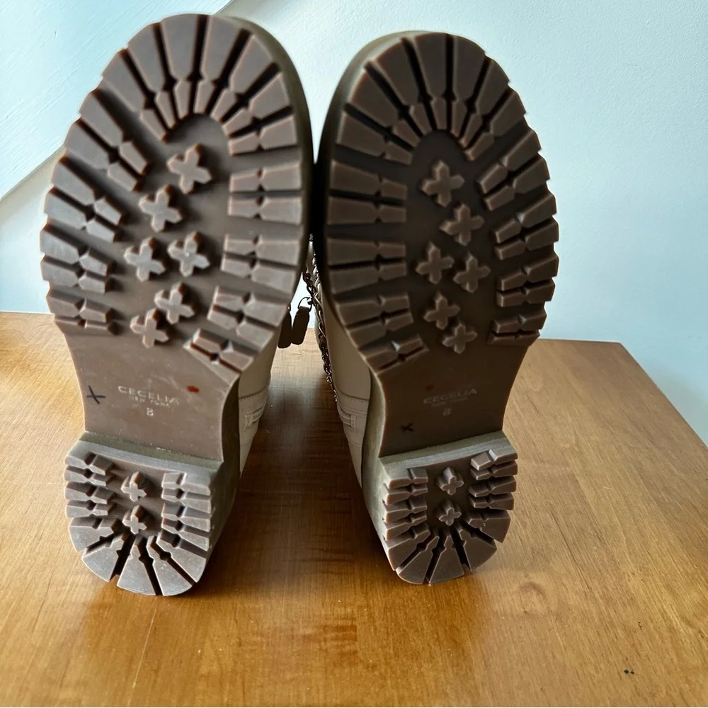 Misunderstood Womens Boot Size 8.0 by Cecelia New York
